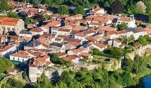 乡城回乡建别墅为什么一定要选专业乡墅公司